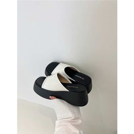 Dép lê quai ngang đế dày, giày nữ đi ngoài 2023 hot