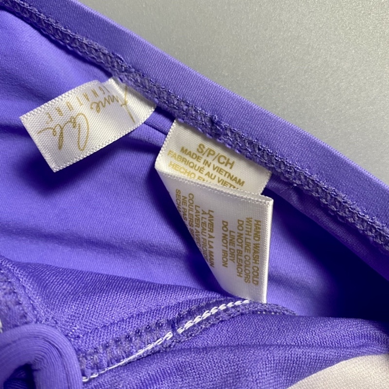 Áo bơi giấu bụng nhiều mẫu, nhiều hãng hàng vnxk xịn, mặc đẹp mà vẫn kín đáo.