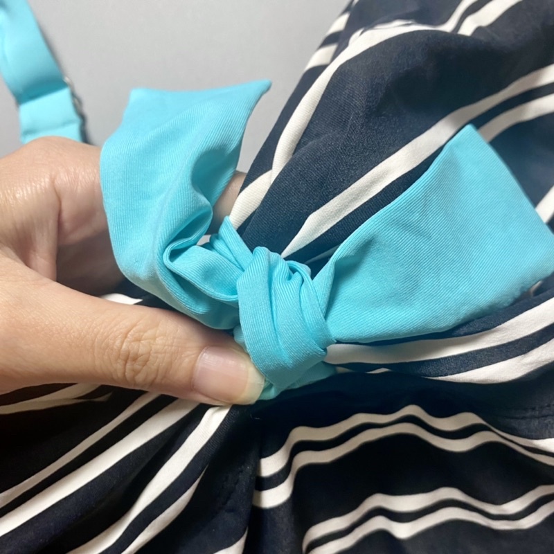 Áo bơi giấu bụng nhiều mẫu, nhiều hãng hàng vnxk xịn, mặc đẹp mà vẫn kín đáo.