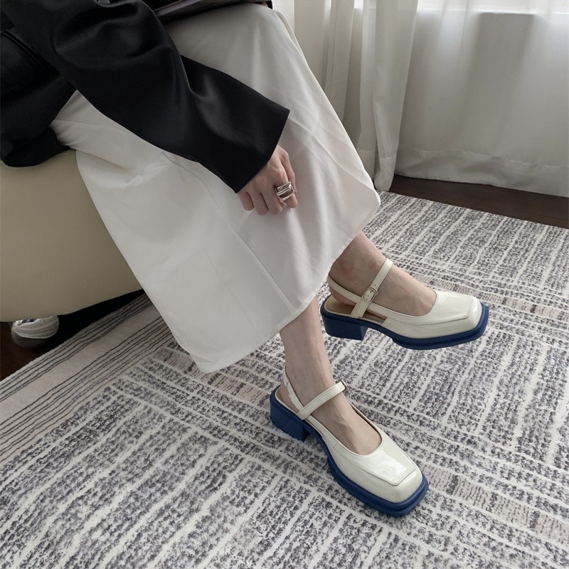 Giày slingback có quai ngang