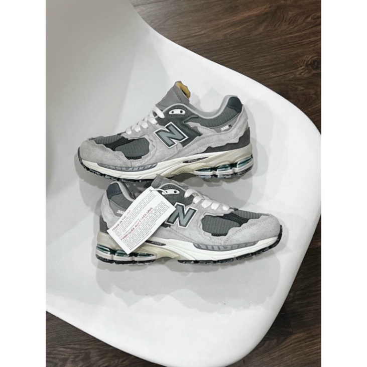 Giày thể thao NB newbalance bản 2002r cao cấp nỉ da lộn xám đế cao ( kèm box bảo vệ ) . .