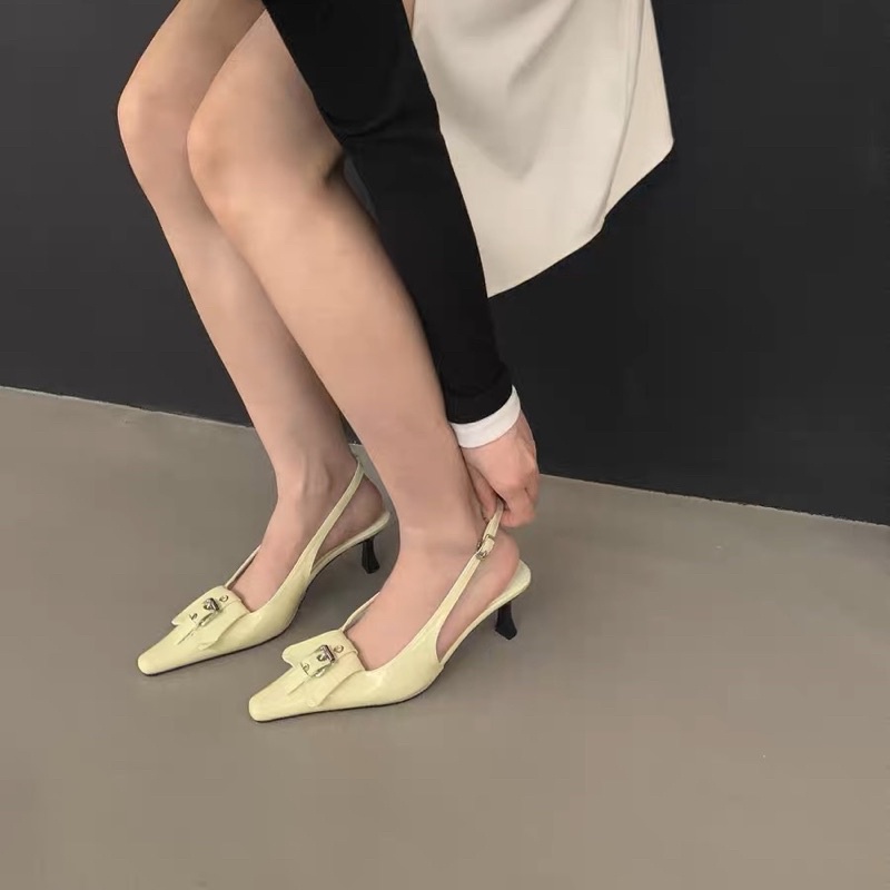 Giày cao gót mũi nhọn cá tính