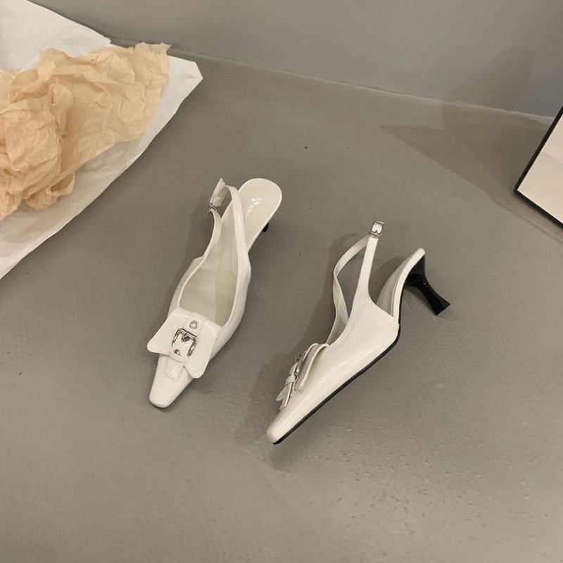 Giày cao gót mũi nhọn cá tính