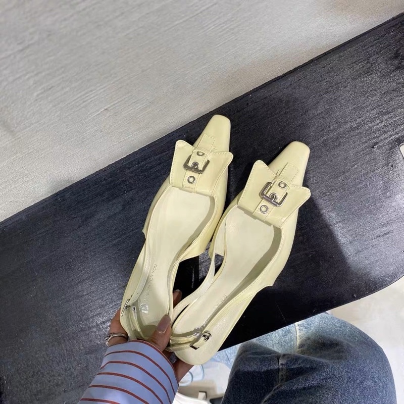 Giày cao gót mũi nhọn cá tính