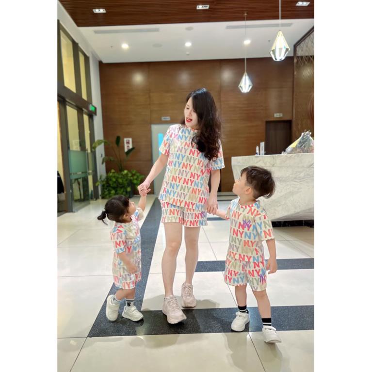 BỘ MẸ CON NY IN TRÀN ÁO CỘC TAY QUẦN SHORT SIÊU ĐẸP