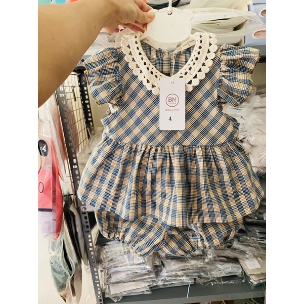 Bộ quần áo bé gái hàng thiết kế nhà Bn
