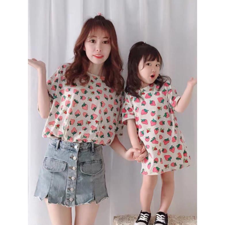 ❌SÉT ÁO MẸ CON dâu tây xinh xỉu❌ sắc nét