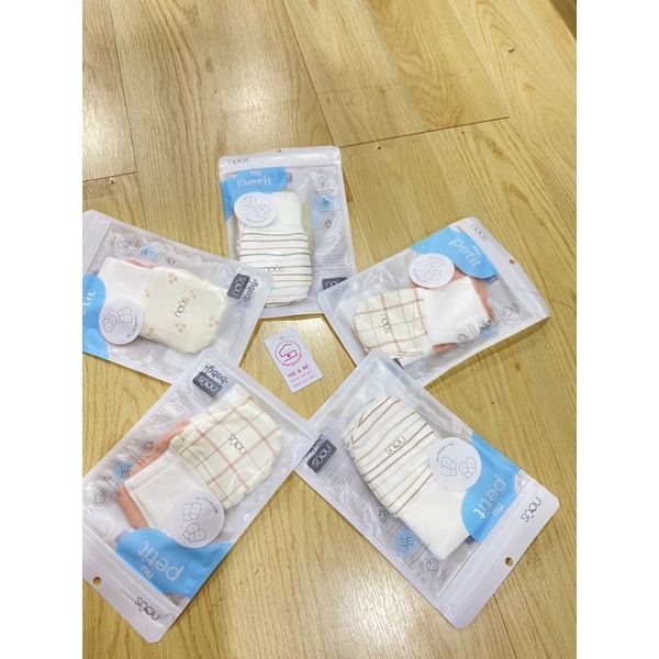 Set 2 bao tay chân Nous