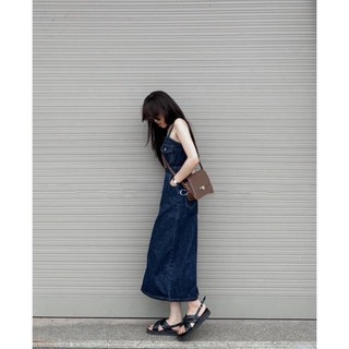 Đầm midi jean 2 dây bản to bo eo vani