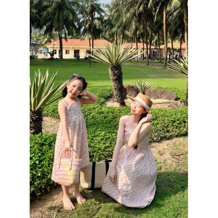 Đầm đôi mẹ và bé chất thô cotton hoạ tiết hoa hồng dễ thương