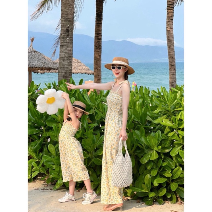 Set đồ đôi mẹ và bé, Jumsuit cho bé chất linen hoạ tiết hoa mùa hè