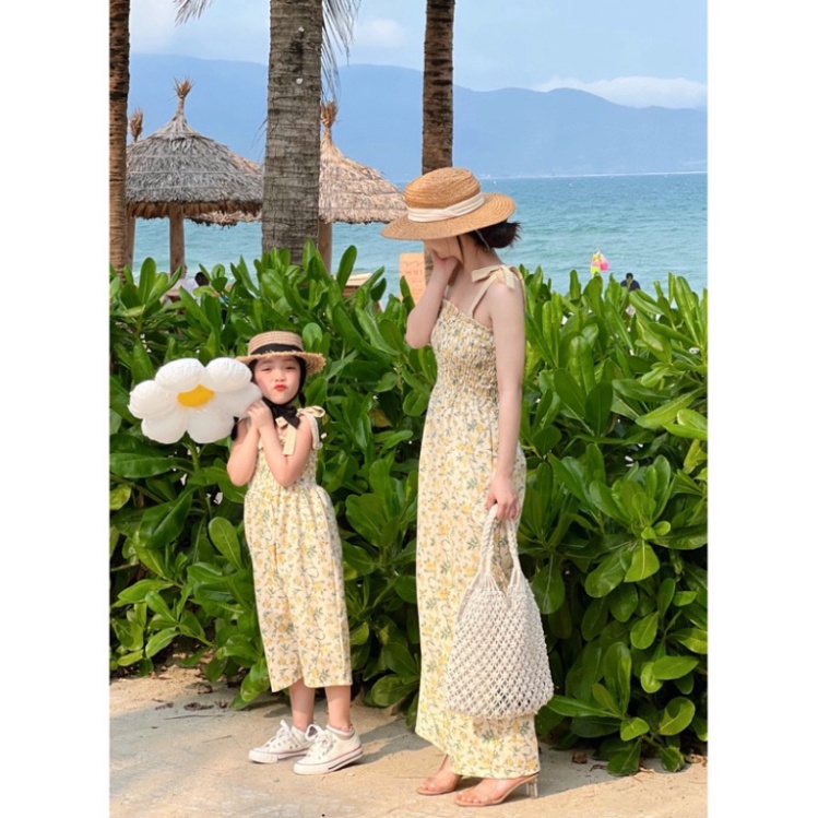 Set đồ đôi mẹ và bé, Jumsuit cho bé chất linen hoạ tiết hoa mùa hè