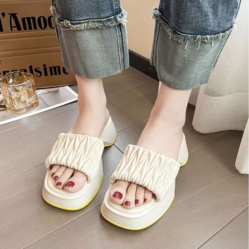 Dép lê đế dày kiểu Pháp đi bên ngoài nữ