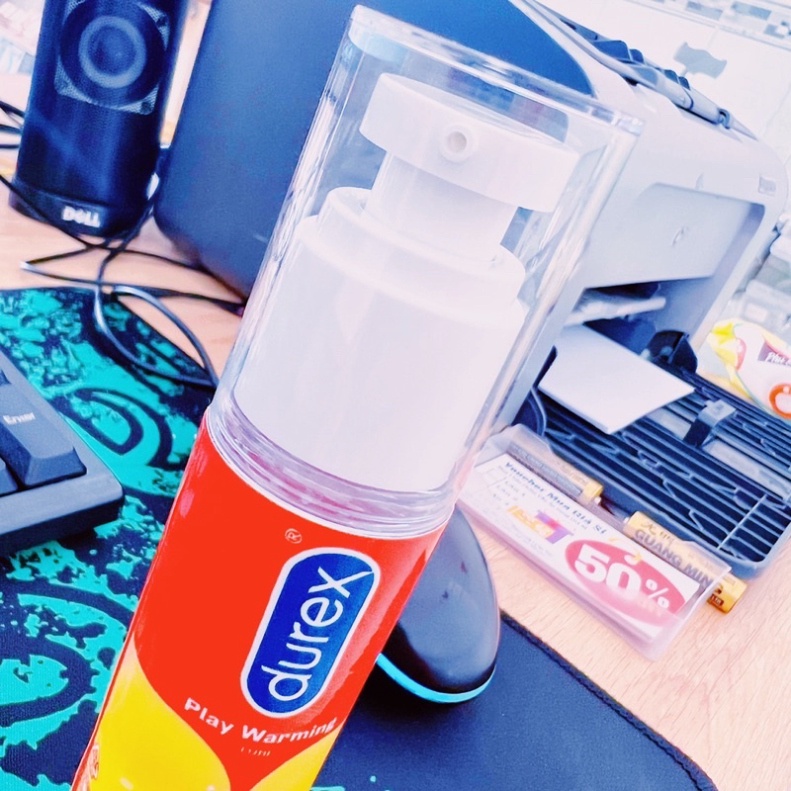 Gel Bôi Trơn Gốc Nước Hương Dâu Tăng Độ Ấm Tự Nhiên Durex Saucy Strawberry 100ml