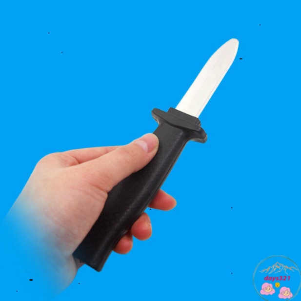 Đồ Chơi Dao Tự Thụt, phương tiện thuật ảo ảnh trình diễn sàn diễn Phim Trường, Troll Bạn Bè