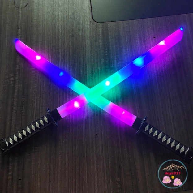 Đồ Chơi_ kiếm thắp sáng Katana , có Vỏ loại 1