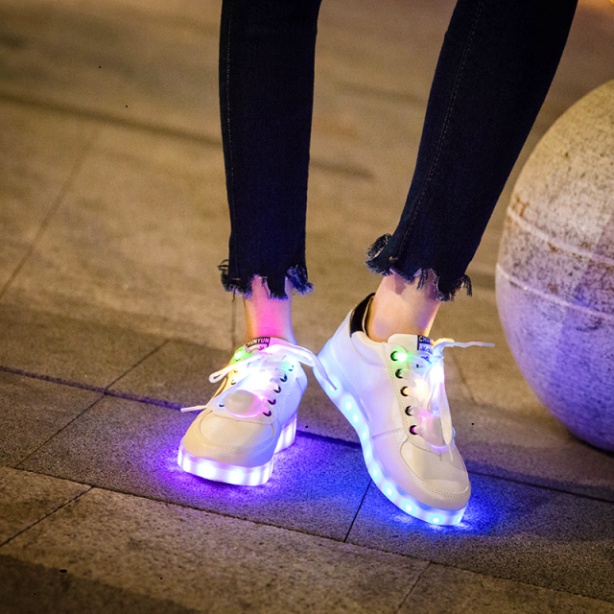 Giày thắp sáng Trắng Nhịp Tim Đen giới tính 8 cơ chế Sáng đổi mới Màu.Giày Sport Đèn led