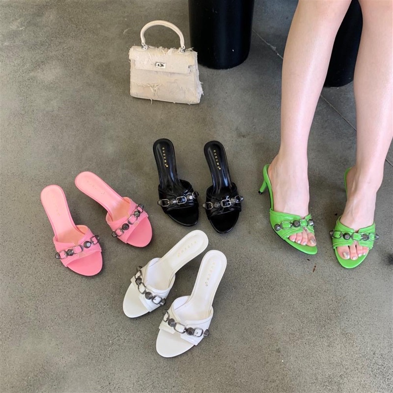 Guốc mũi tròn đế 6p quai da đính charm