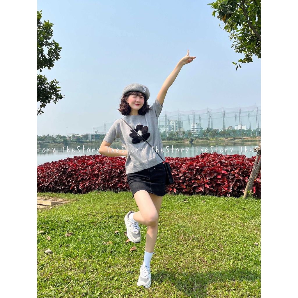 Áo len bông hoa tay ngắn màu xám  A3031