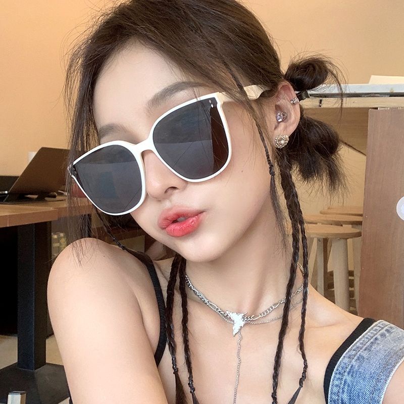 Kính Mát Thời Trang Nữ Chống Tia UV Phong Cách Mới 2023