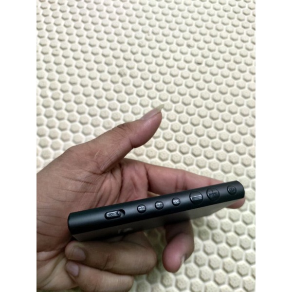 Thanh lý Máy nghe nhạc Sony Walkman NW-A105 như mới