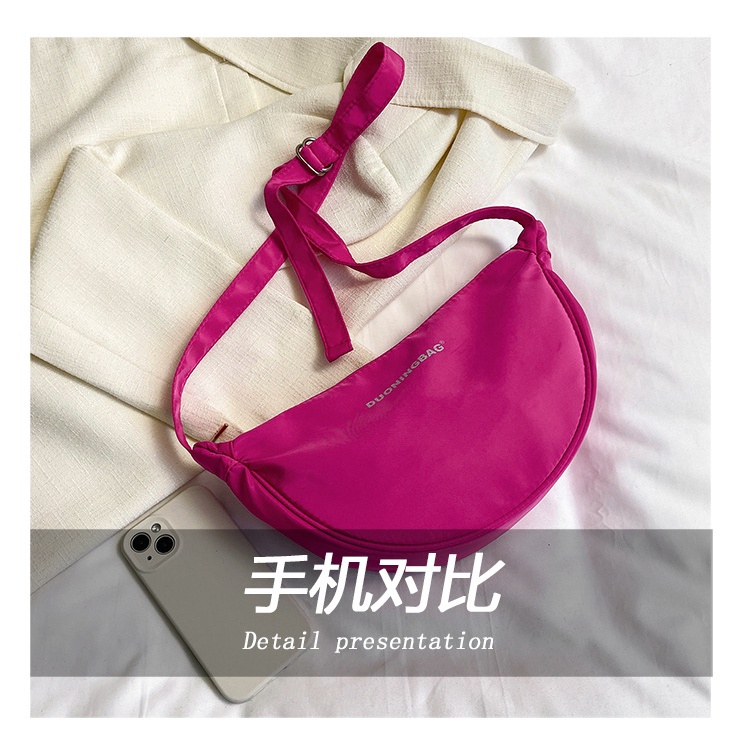 Túi Đeo Chéo Ngực Vải Canvas Màu Hồng Thời Trang 2023 Cá Tính Cho Nữ