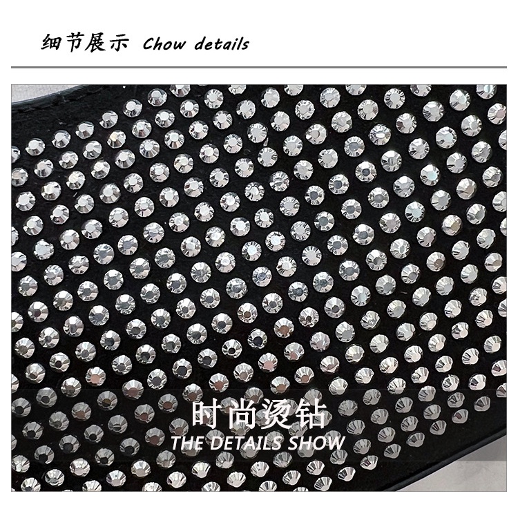 Túi Xách Đeo Vai Hình Vuông Cỡ Nhỏ Đính Đá Phối Dây Đeo Sợi Xích Thời Trang Mùa Xuân 2023 Cho Nữ