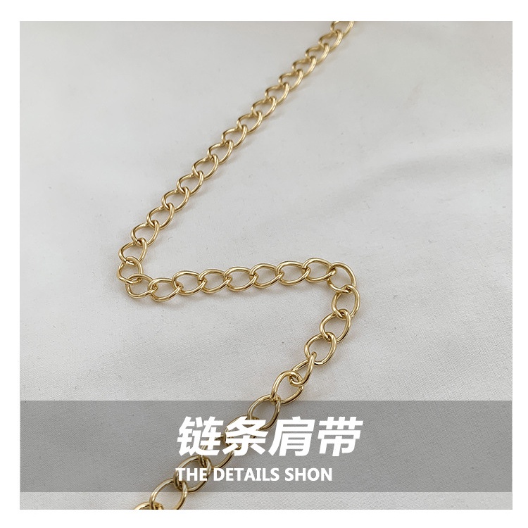 Túi Đeo Chéo Hình Trái Tim Đính Đinh Tán Thời Trang Cho Nữ