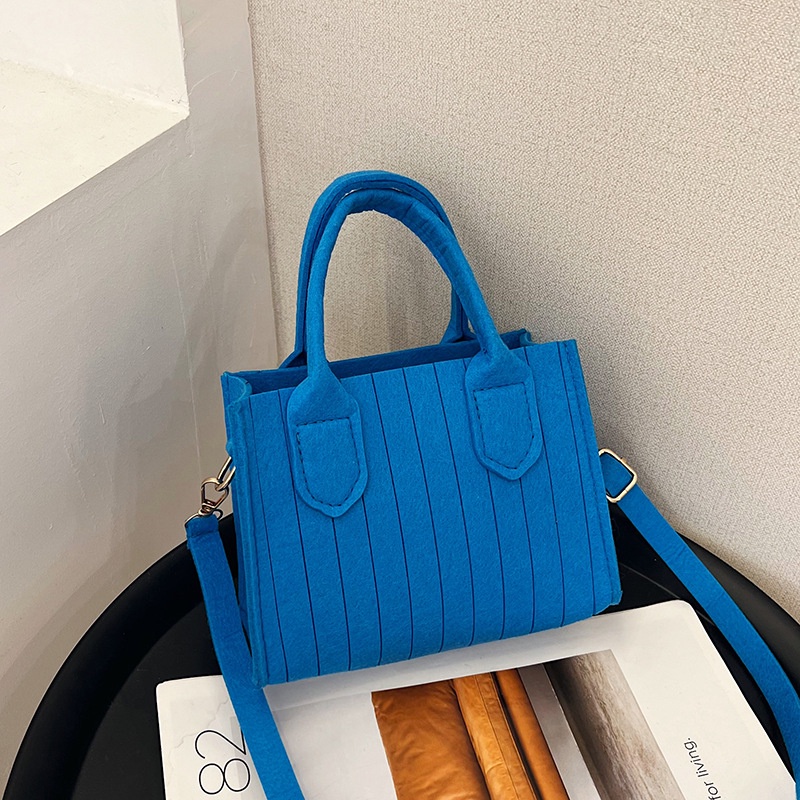 Túi Xách Đeo Vai Hình Vuông Cỡ Nhỏ Màu Tương Phản Thời Trang Mùa Xuân 2023