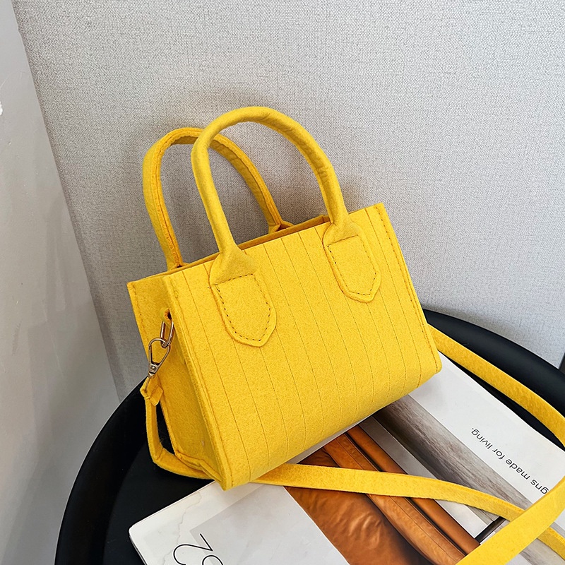 Túi Xách Đeo Vai Hình Vuông Cỡ Nhỏ Màu Tương Phản Thời Trang Mùa Xuân 2023