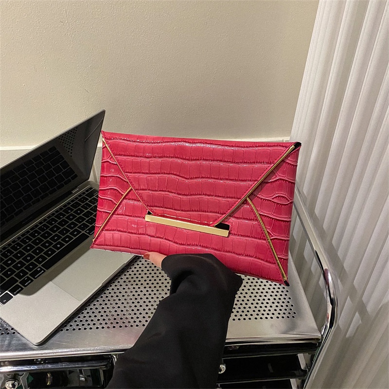 Ví Cầm Tay Họa Tiết Đá Độc Đáo Thời Trang Mùa Xuân 2023 Cho Nữ