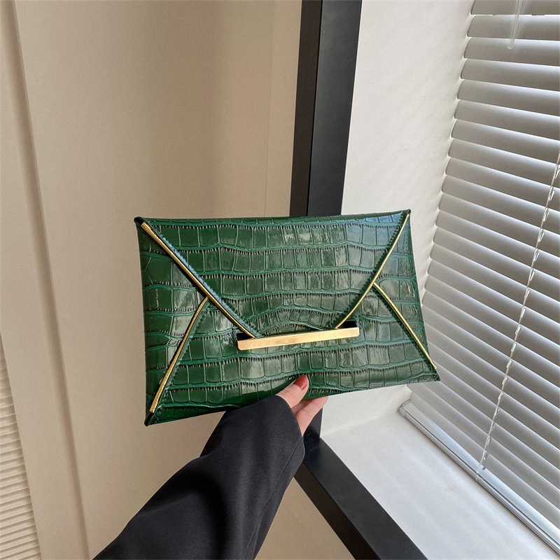 Ví Cầm Tay Họa Tiết Đá Độc Đáo Thời Trang Mùa Xuân 2023 Cho Nữ