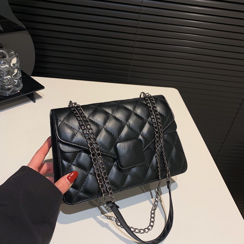 Túi Đeo Chéo Hình Vuông Cỡ Nhỏ Màu Trơn Đính Đá Phối Dây Đeo Sợi Xích Thời Trang Mùa Xuân 2023 Cho Nữ