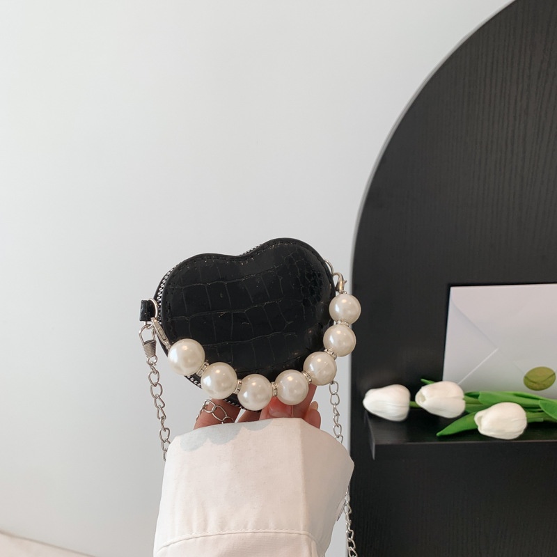 Túi Đeo Chéo Mini Hình Trái Tim Đính Ngọc Trai Thời Trang Xuân Hè 2023