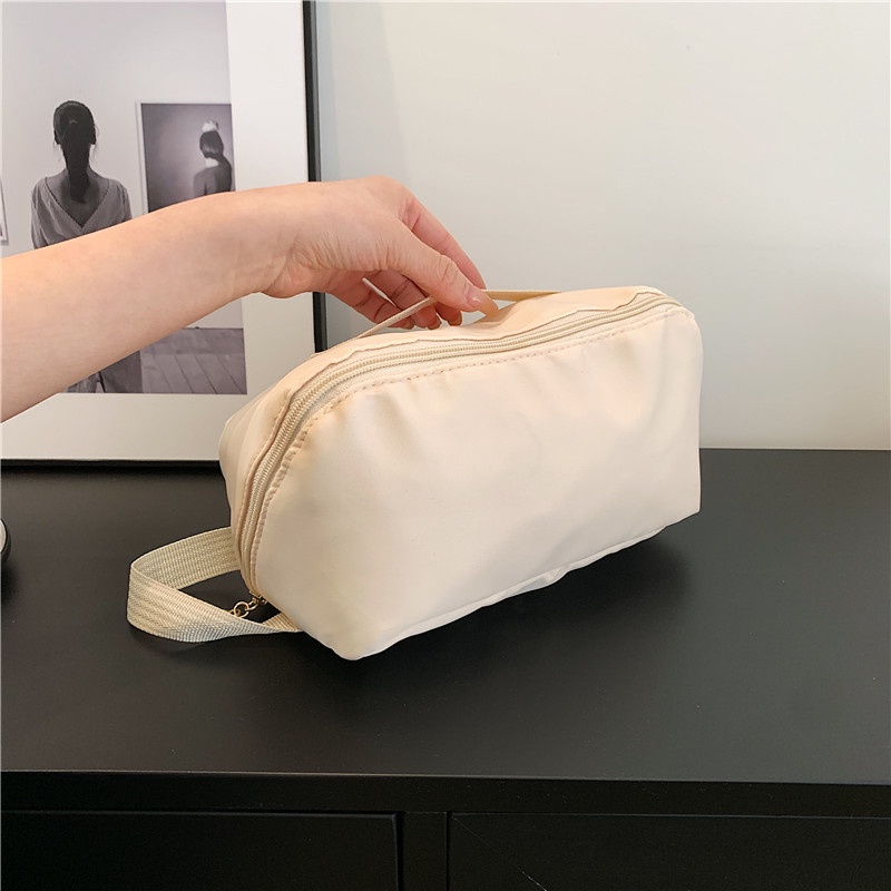 Ba Lô Đựng Mỹ Phẩm Sức Chứa Lớn Chia Ngăn Khô / Ướt Tiện Dụng Cho Nữ