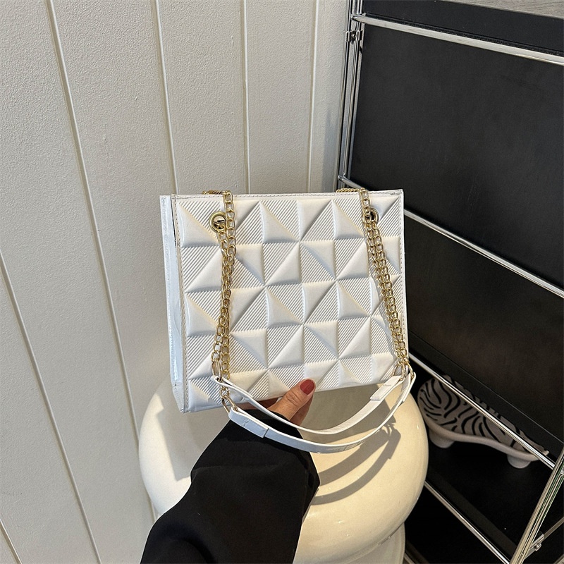 Túi Đeo Vai Hình Vuông Cỡ Nhỏ Đính Đá Phối Dây Đeo Sợi Xích Thời Trang Mùa Xuân 2023 Cho Nữ