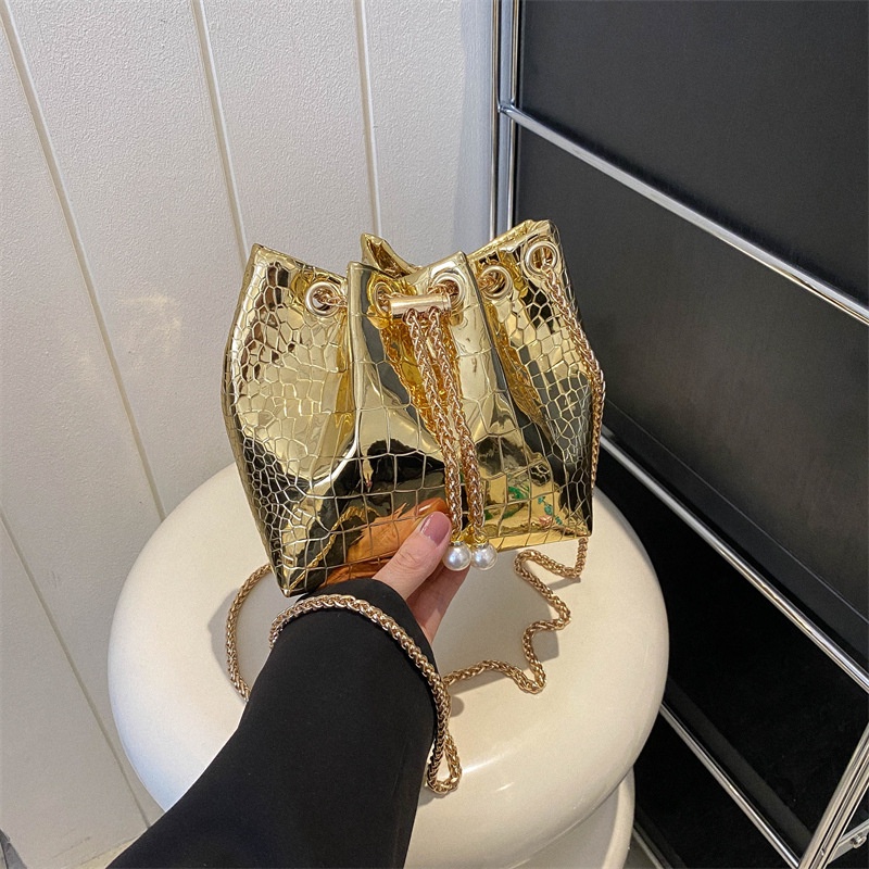 Túi Đeo Vai Cỡ Nhỏ Phối Dây Đeo Sợi Xích Độc Đáo Thời Trang Mùa Xuân 2023 Cho Nữ