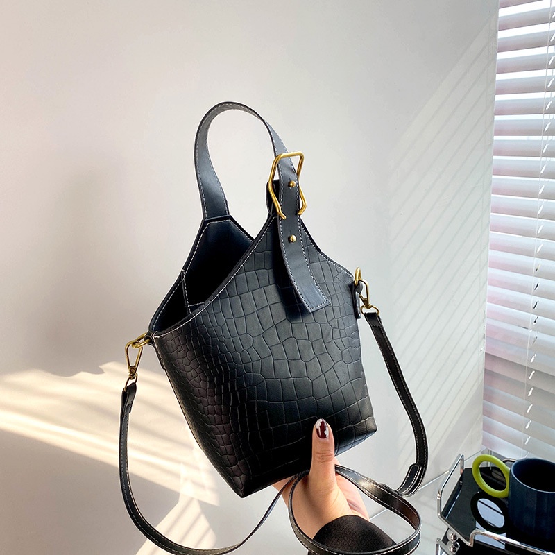 Túi Đeo Vai Sức Chứa Lớn Họa Tiết Da Cá Sấu Thời Trang Xuân Hè 2023 Dành Cho Bạn Nữ