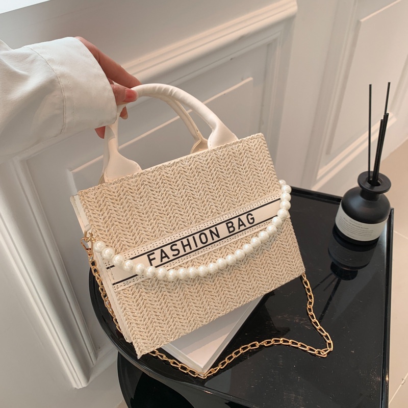 Túi Đeo Chéo Hình Vuông Nhỏ Đính Ngọc Trai Phối Dây Đeo Sợi Xích Thời Trang Mùa Xuân 2023 Cho Nữ