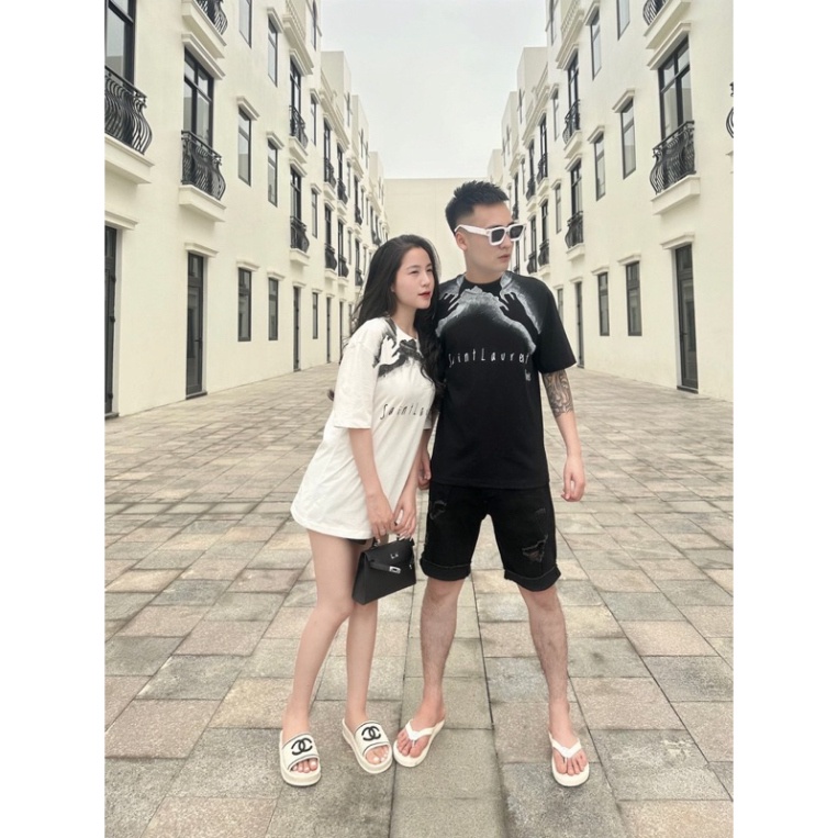 Áo Phông Tay Nam Nữ In Hình Đôi Bàn Tay Với Cổ Tròn - Áo Thun Nam Nữ Unisex Cao Cấp Chất Liệu Dày Dặn.