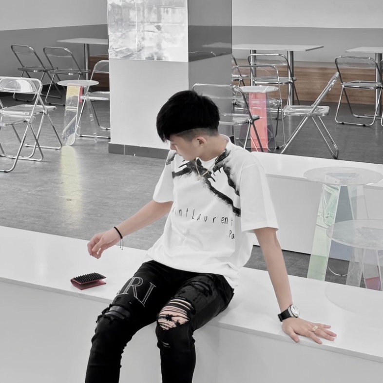 Áo Phông Tay Nam Nữ In Hình Đôi Bàn Tay Với Cổ Tròn - Áo Thun Nam Nữ Unisex Cao Cấp Chất Liệu Dày Dặn.