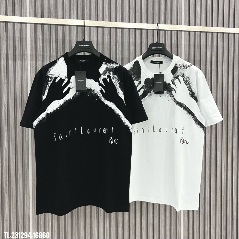 Áo Phông Tay Nam Nữ In Hình Đôi Bàn Tay Với Cổ Tròn - Áo Thun Nam Nữ Unisex Cao Cấp Chất Liệu Dày Dặn.