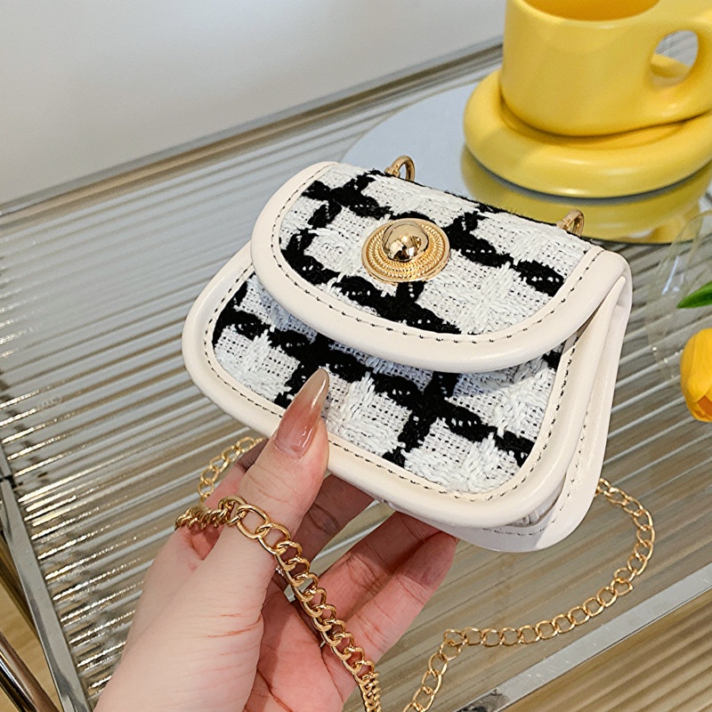 Túi Đeo Chéo Nhỏ Đính Kim Cương Giả Thời Trang Nhật Bản 2023 Cho Nữ