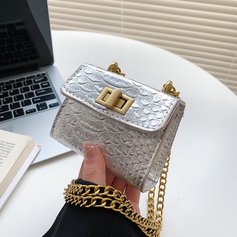 Túi Đeo Chéo Hình Vuông Cỡ Nhỏ Kèm Dây Đeo Sợi Xích Thời Trang Mùa Hè 2023 Sang Trọng Cho Nữ