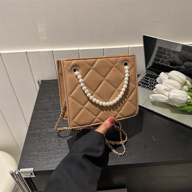 Túi Đeo Vai Hình Vuông Đính Ngọc Trai Thời Trang Xuân Hè 2023