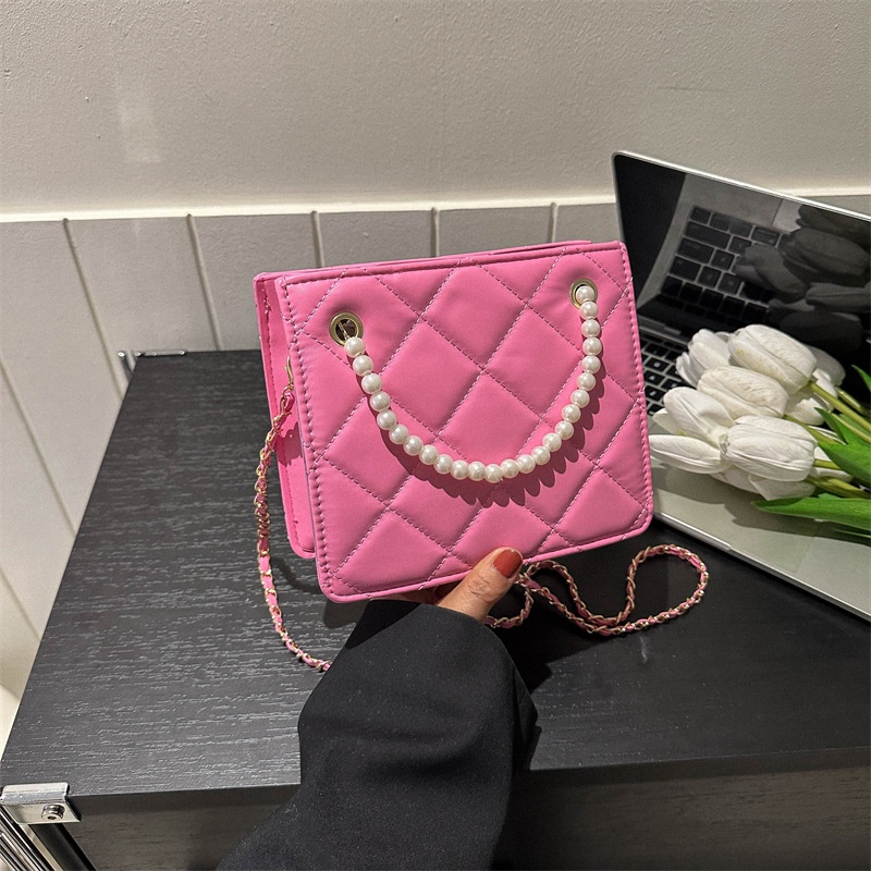 Túi Đeo Vai Hình Vuông Đính Ngọc Trai Thời Trang Xuân Hè 2023