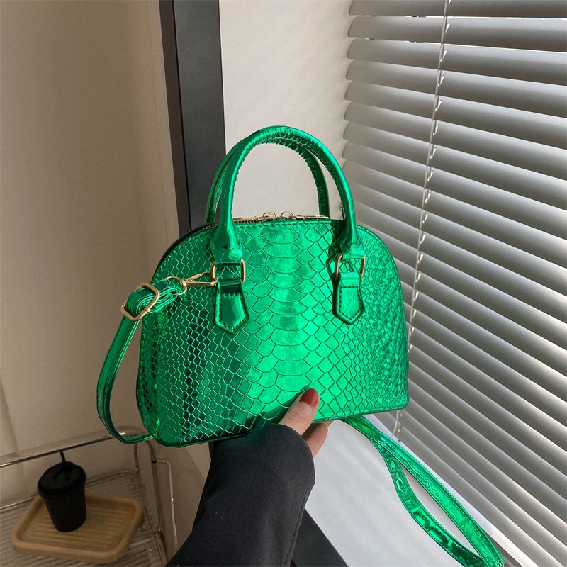 Túi Xách Đeo Vai Màu Laser Hình Vỏ Sò Thời Trang Mùa Xuân 2023 Cho Nữ