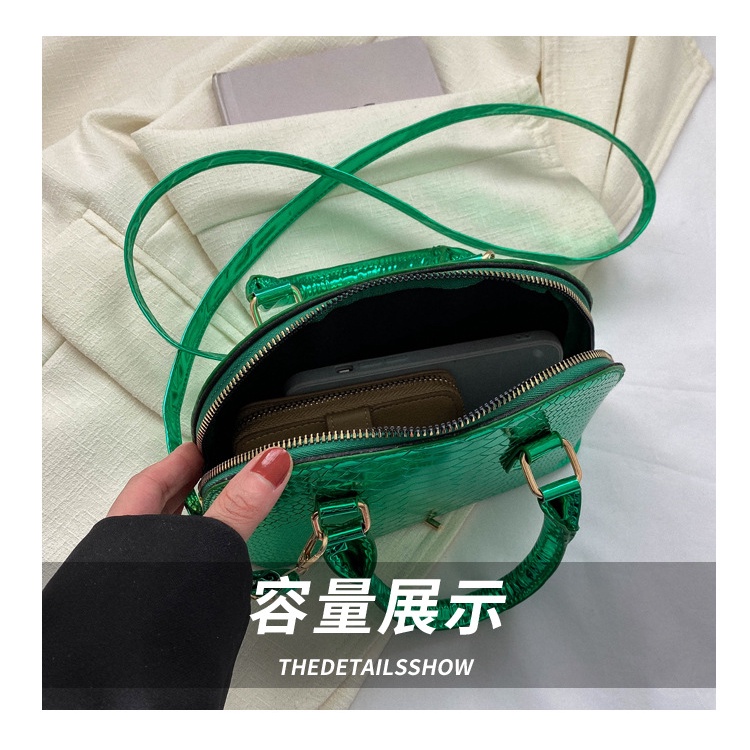 Túi Xách Đeo Vai Màu Laser Hình Vỏ Sò Thời Trang Mùa Xuân 2023 Cho Nữ