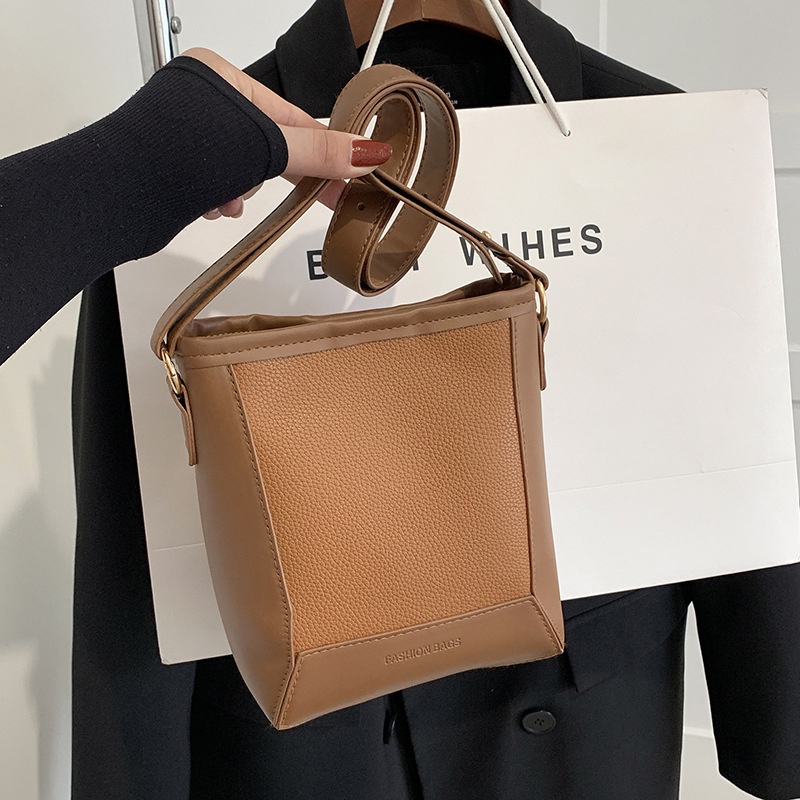 Túi Xách Da Mềm Sức Chứa Lớn Phong Cách Retro Thời Trang Mùa Xuân 2023 Dành Cho Nữ