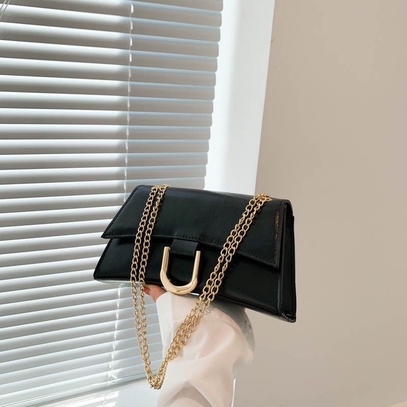 Túi Xách Đeo Dưới Cánh Tay Phối Dây Xích Thời Trang Mùa Xuân 2023 Cho Nữ